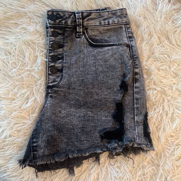 Indigo Rein Black and Gray Jean Shorts - Picture 6 of 7